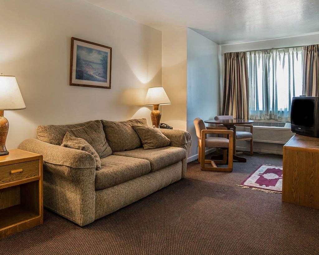 Hotel Ameri-stay &