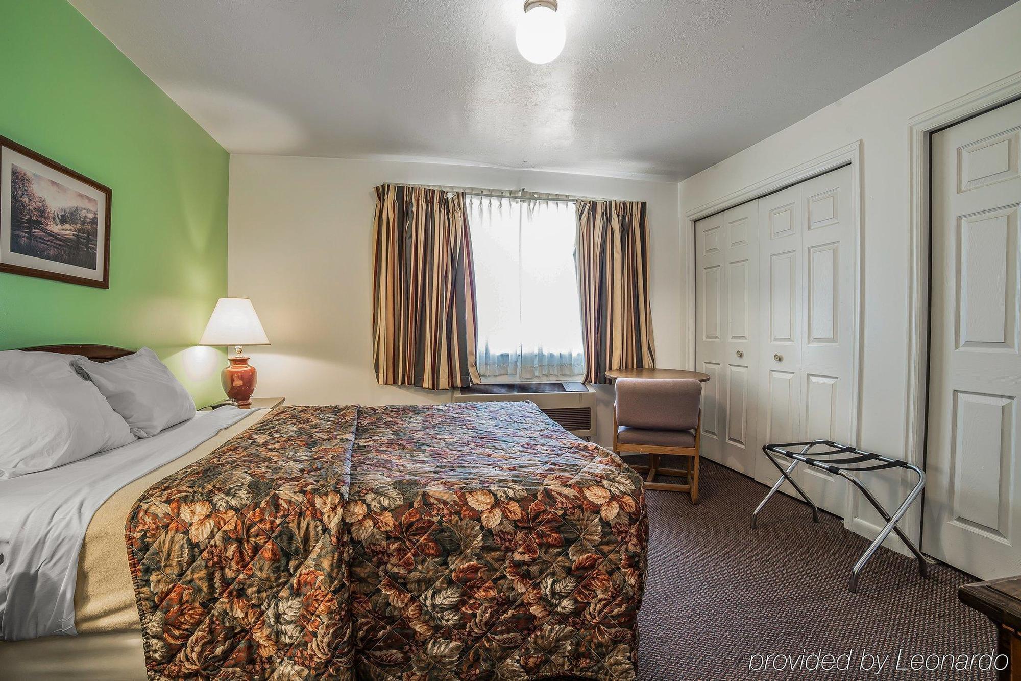 Hotel Ameri-stay &