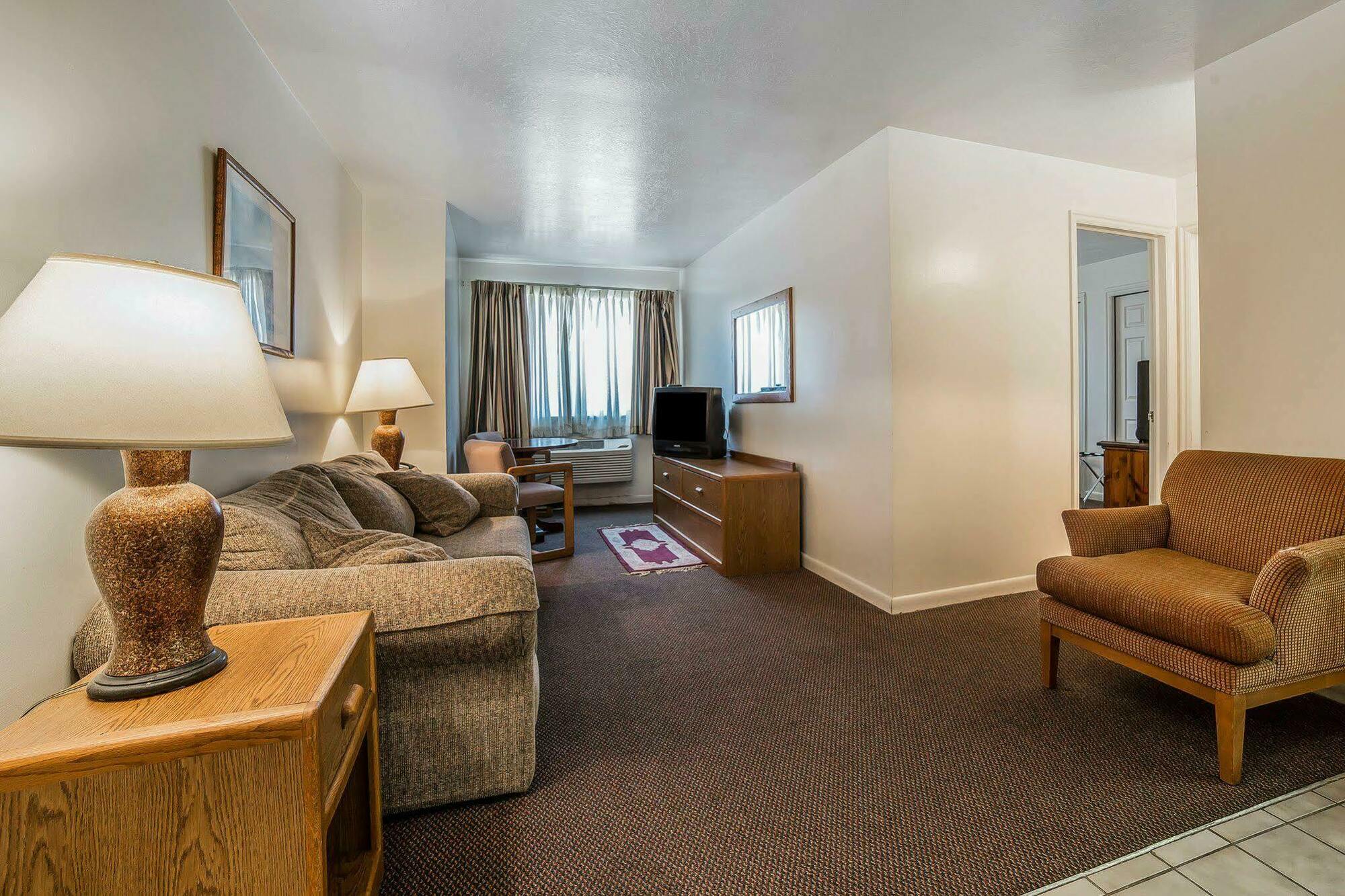 Hotel Ameri-stay & 2*